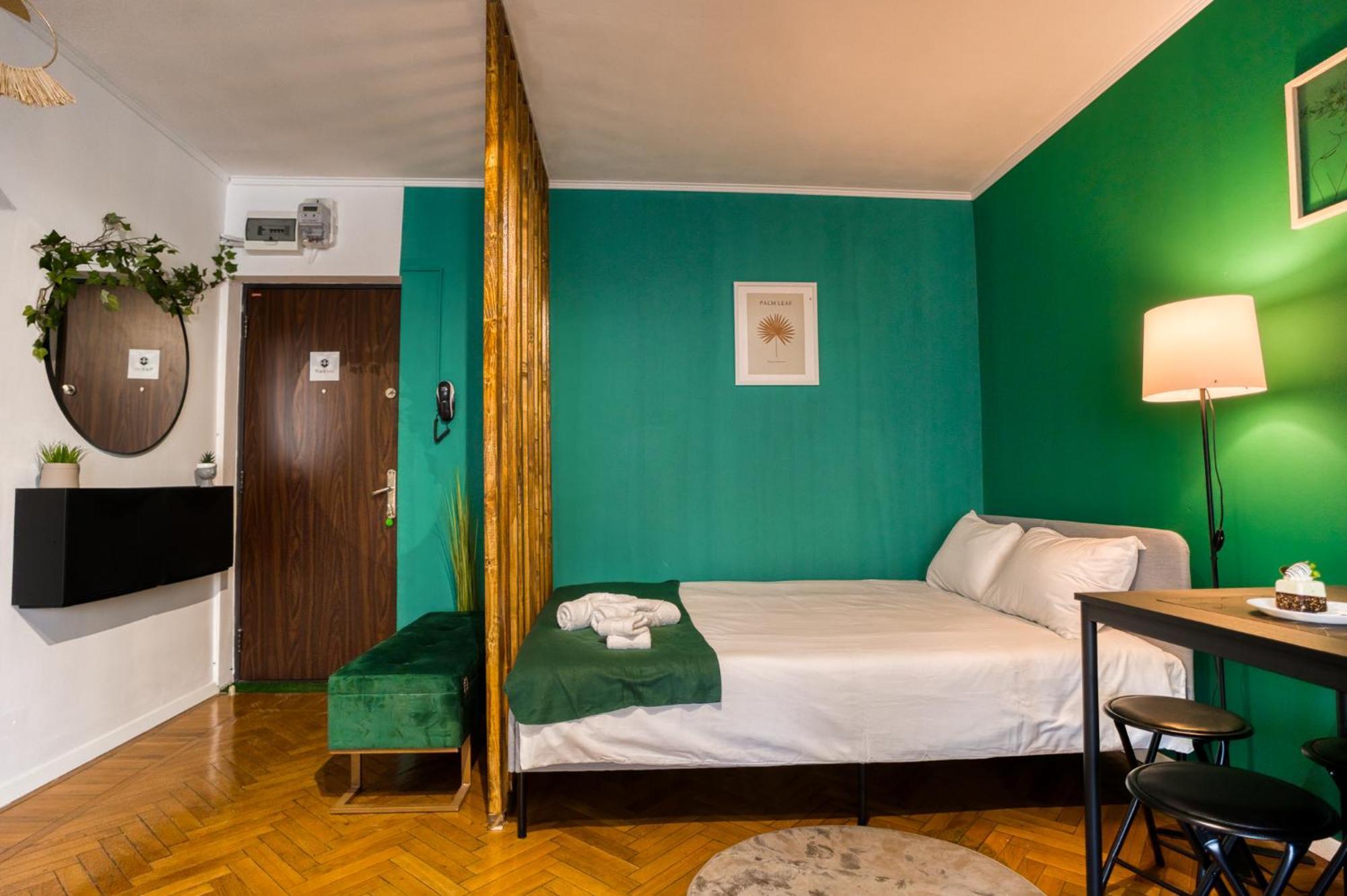 Hacienda Royal Palace - Central Designer Apartment Букурещ Екстериор снимка
