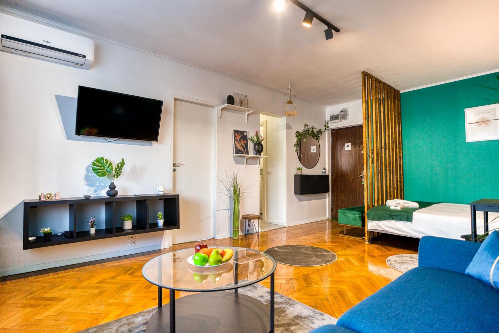 Hacienda Royal Palace - Central Designer Apartment Букурещ Екстериор снимка