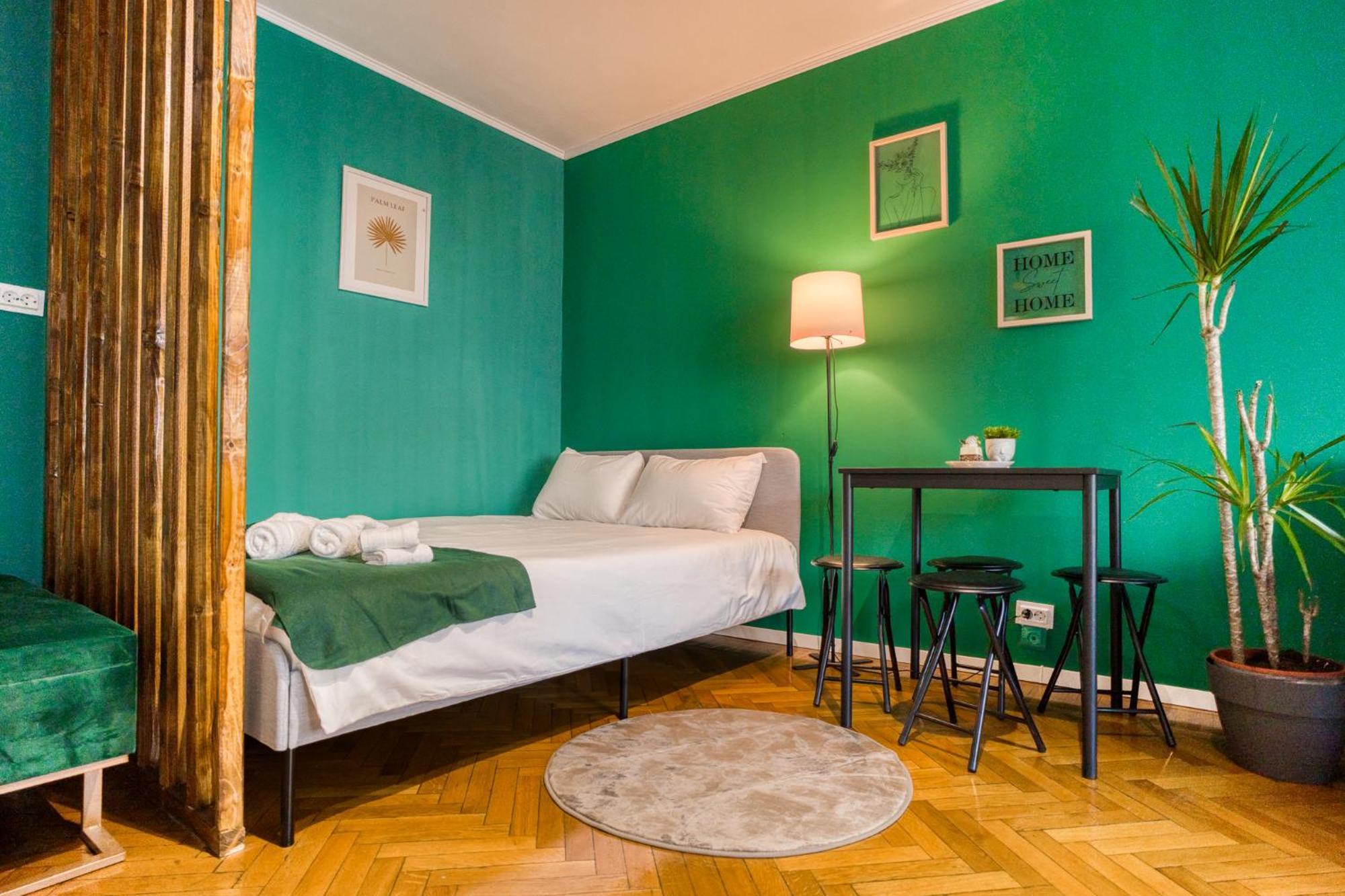 Hacienda Royal Palace - Central Designer Apartment Букурещ Екстериор снимка