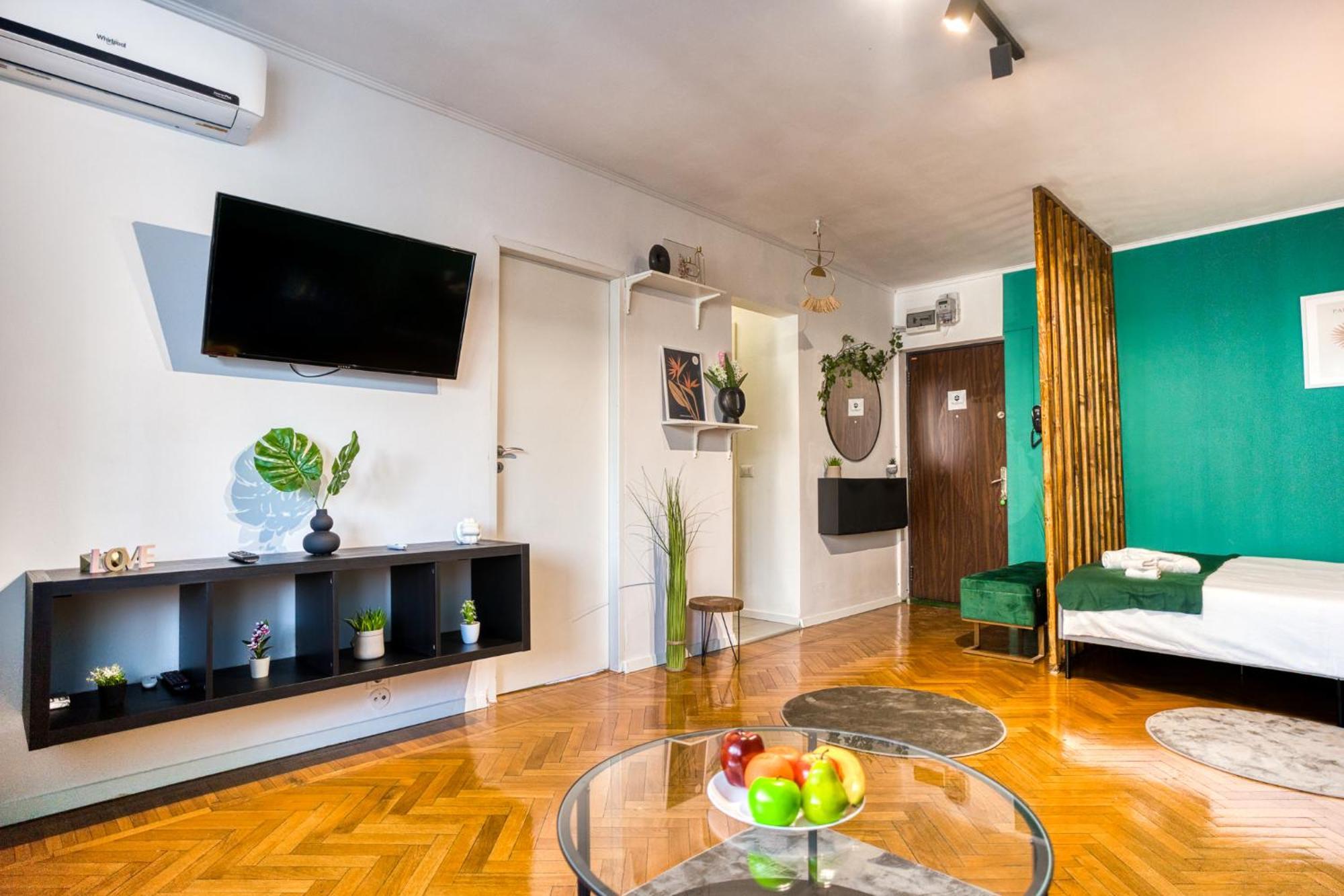 Hacienda Royal Palace - Central Designer Apartment Букурещ Екстериор снимка