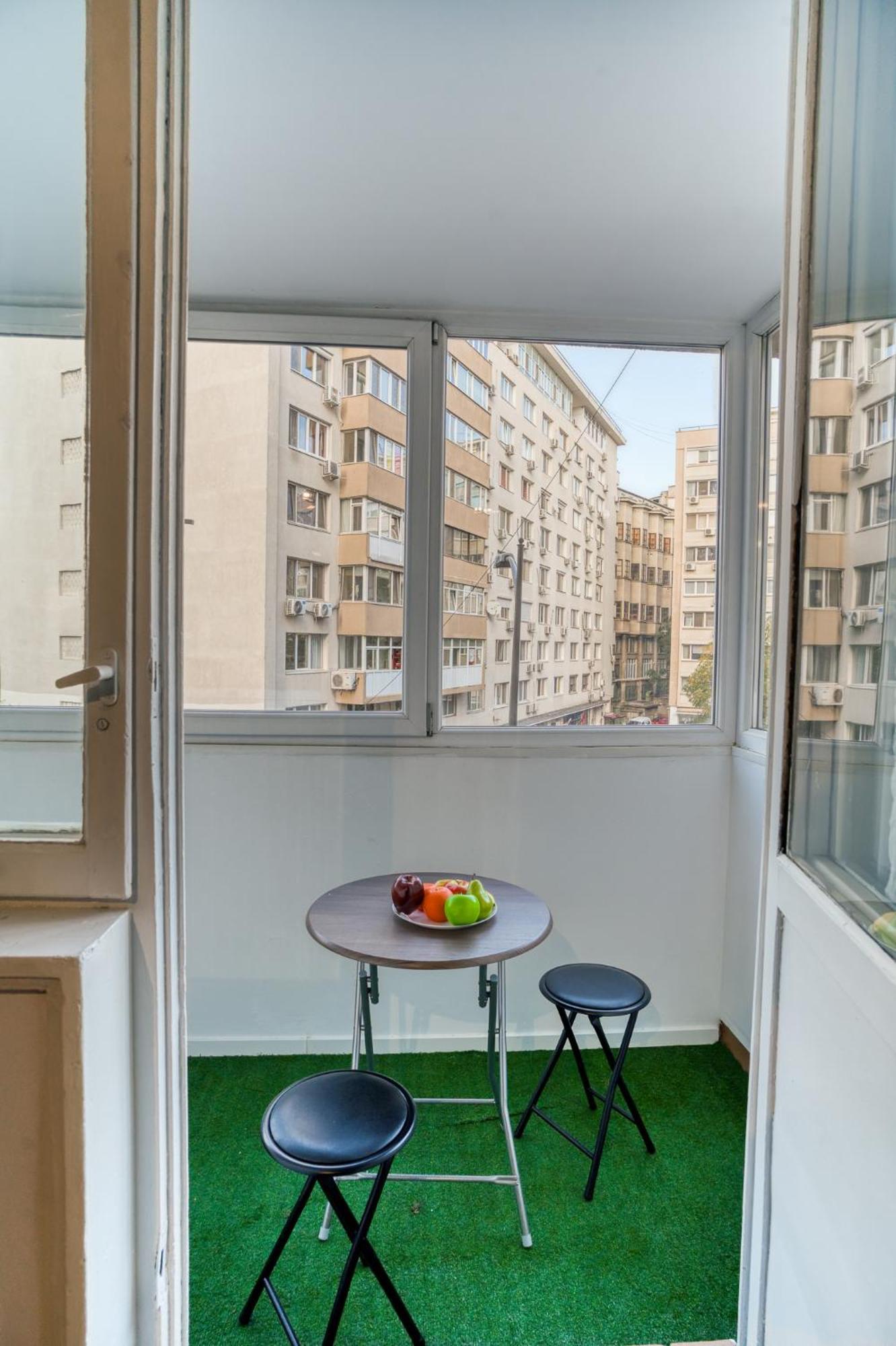 Hacienda Royal Palace - Central Designer Apartment Букурещ Екстериор снимка